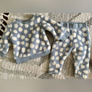 Hanna Anderson 12-18m fuzzy sweater and pants